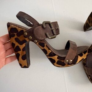 BCBGMaxAzria Brown pony hat and leather Platform Sandals